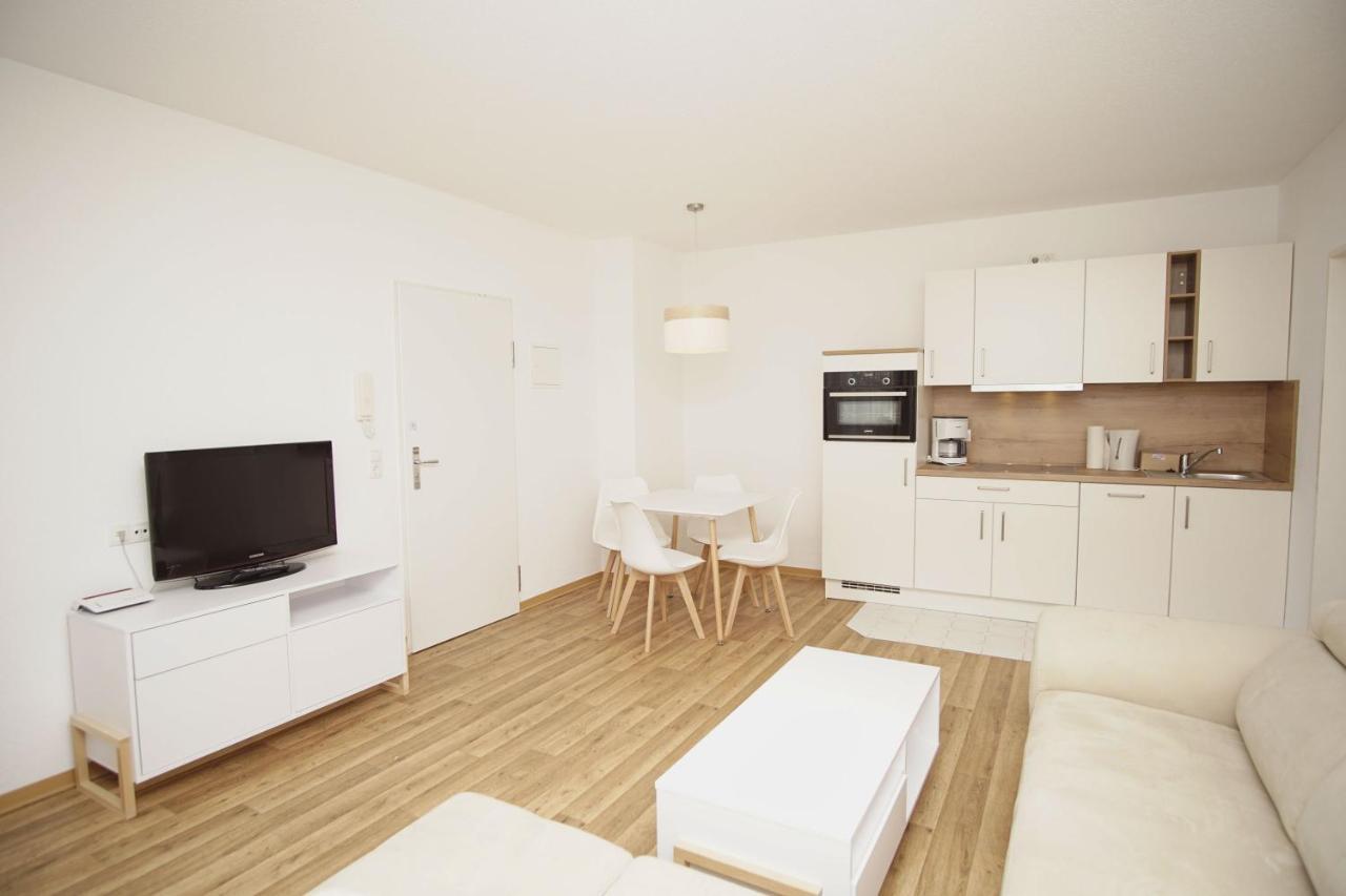Strandnah Mit Terrasse, Gratis Nutzung Vom Ahoi Erlebnisbad Und Sauna In Sellin - Strandhaus Moenchgut Fewo06 Лоббе Экстерьер фото
